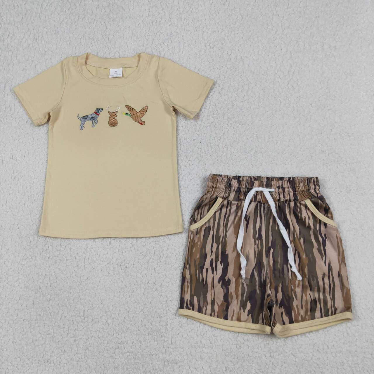 BSSO1927 Dog Deer Duck Embroidery Tee & Camo Shorts Boys’ Clothes Set