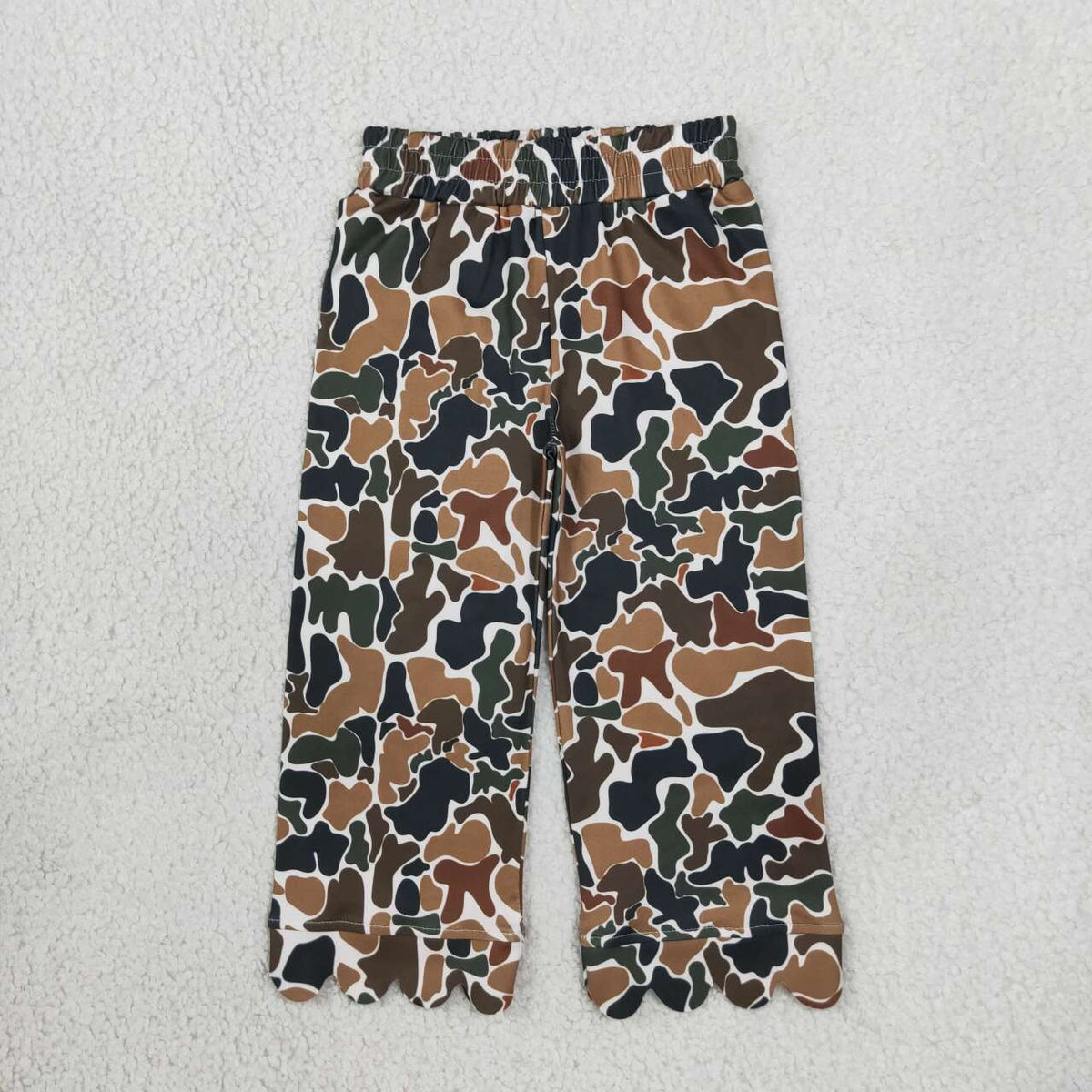 P1145 Brown Camo Print Girls Scallop Edge Straight Bottom Pants