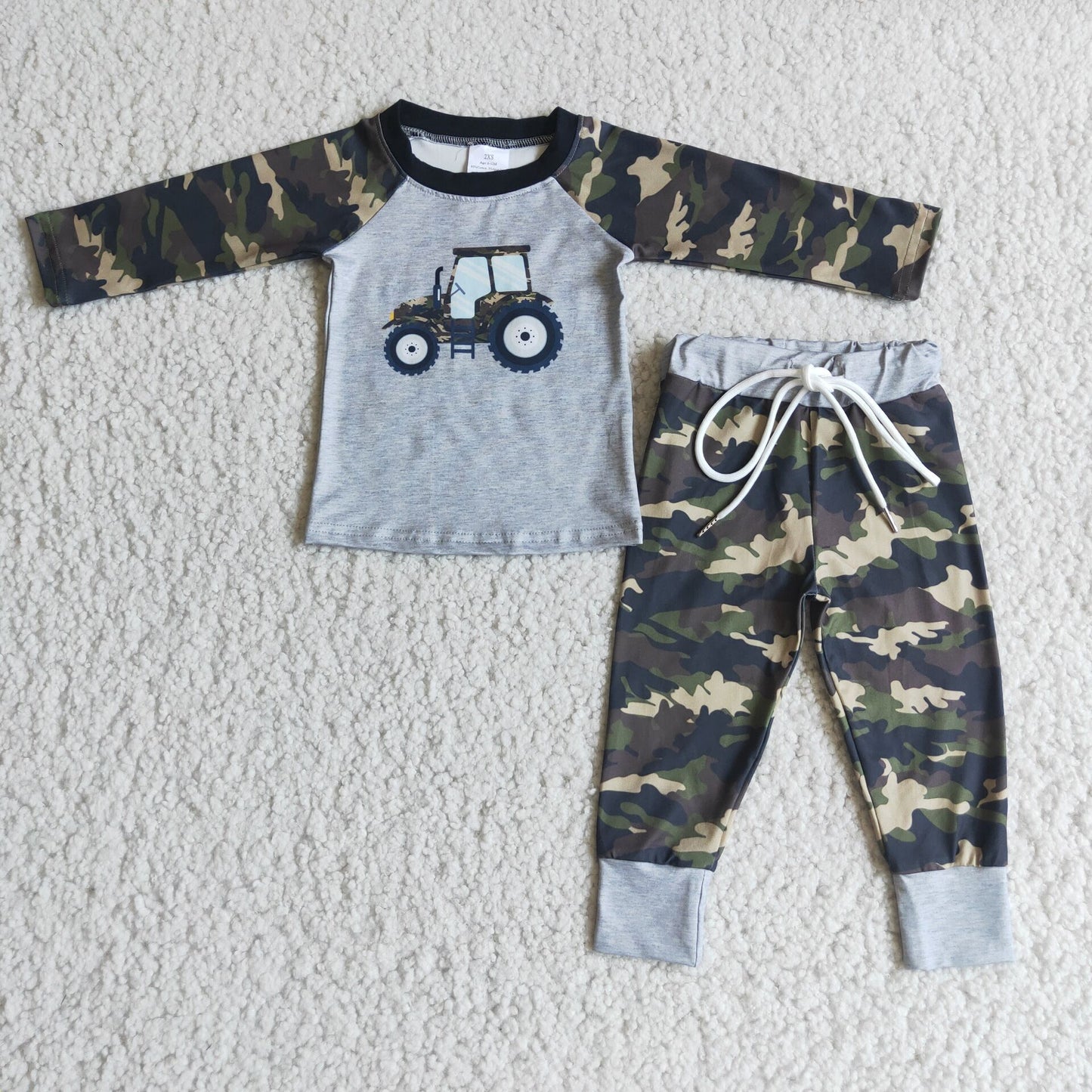 Boys long sleeved outfits 6 B6-4