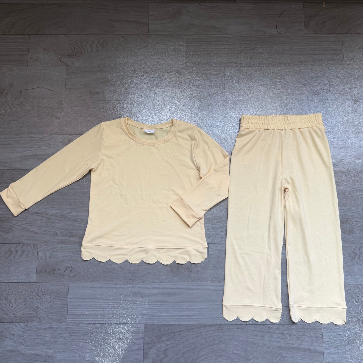 4.10 GLP3293 Preorder Yellow Cotton Girls Scallop Clothes Set