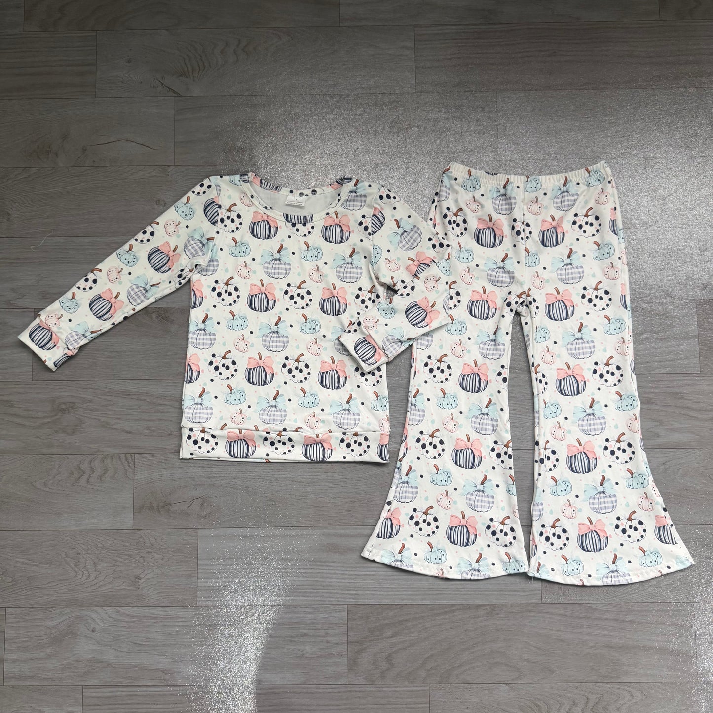 GLP3403 Preorder Pumpkin Bows Print Bell Pants Girls Fall Clothes Set