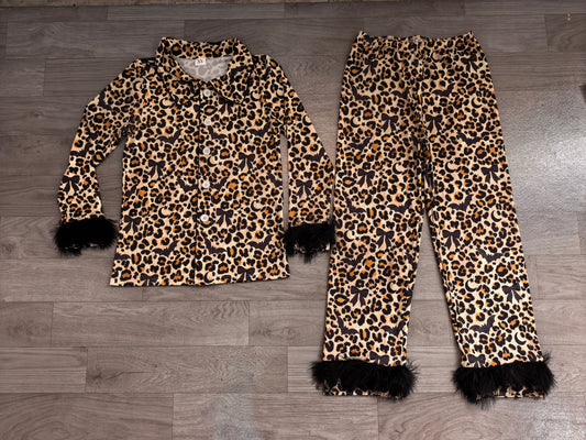 8.7 GLP3639 Preorder Bat Leopard Print Woman Halloween Fur Buttons Pajamas Clothes Set