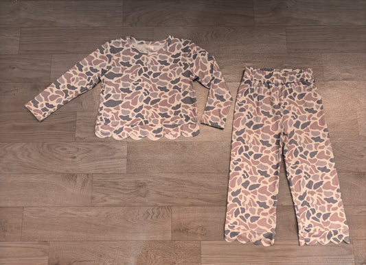 8.10 Preorder Kids Girls Grey Camo Long Sleeve Scalloped Set