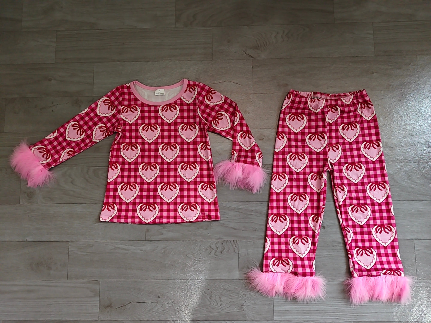8.10 GLP3669 Preorder Hearts Pink Bows Checkered Print Girls Valentine's Day Fur Pajamas Clothes Set