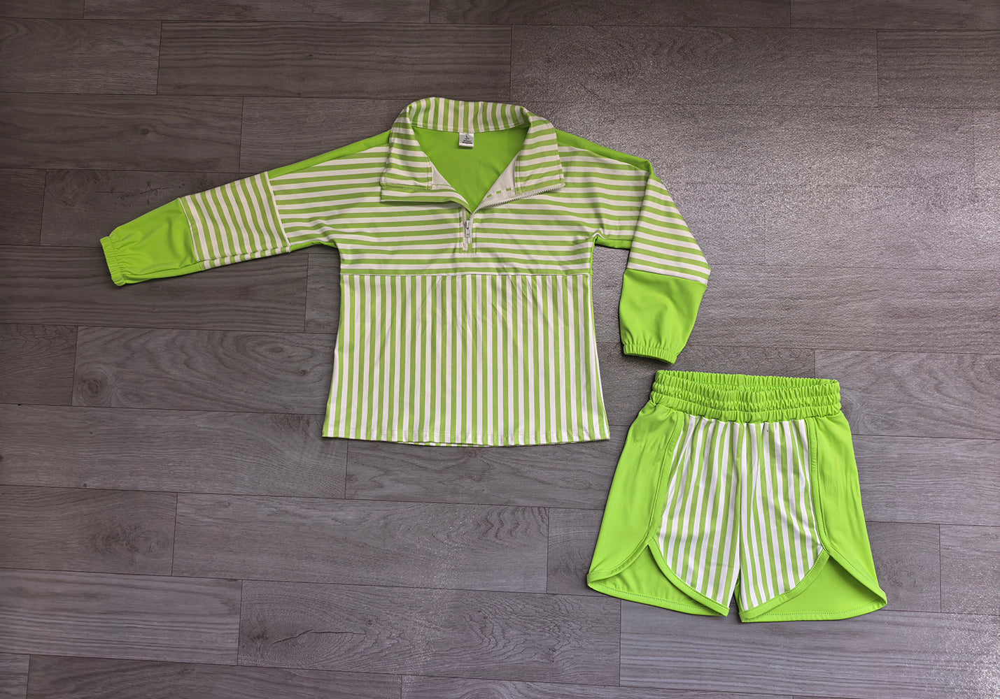 6.19 GLS0109 Preorder Green Stripes Print Zipper Top Shorts Girls Yoga Clothes Set