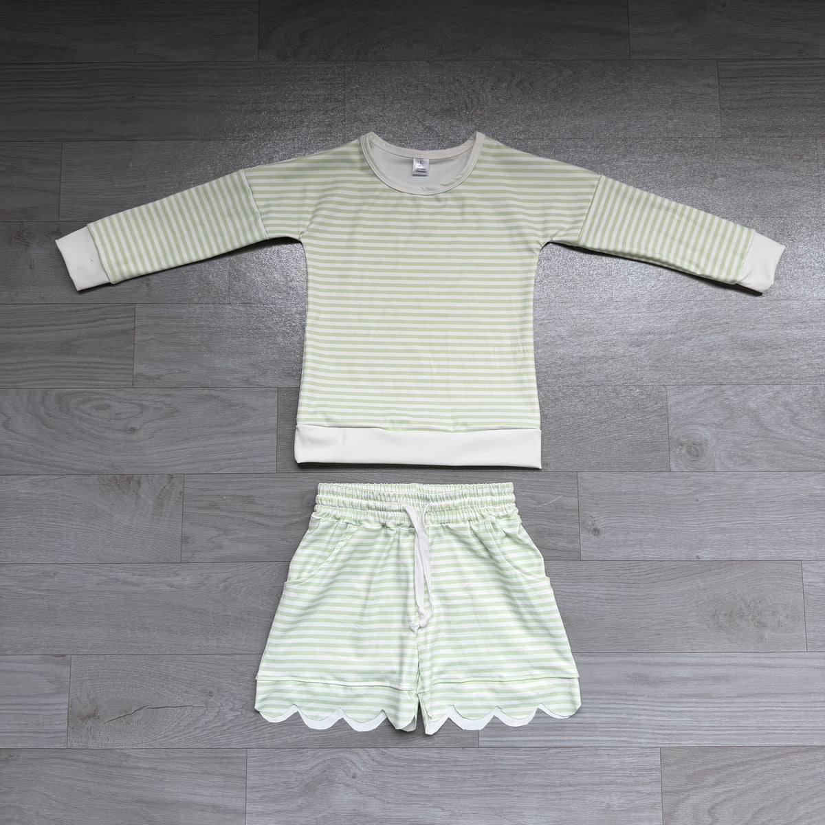 7.6 Preorder  Kids Girls Light Green Long Sleeve Top with Shorts Outfit