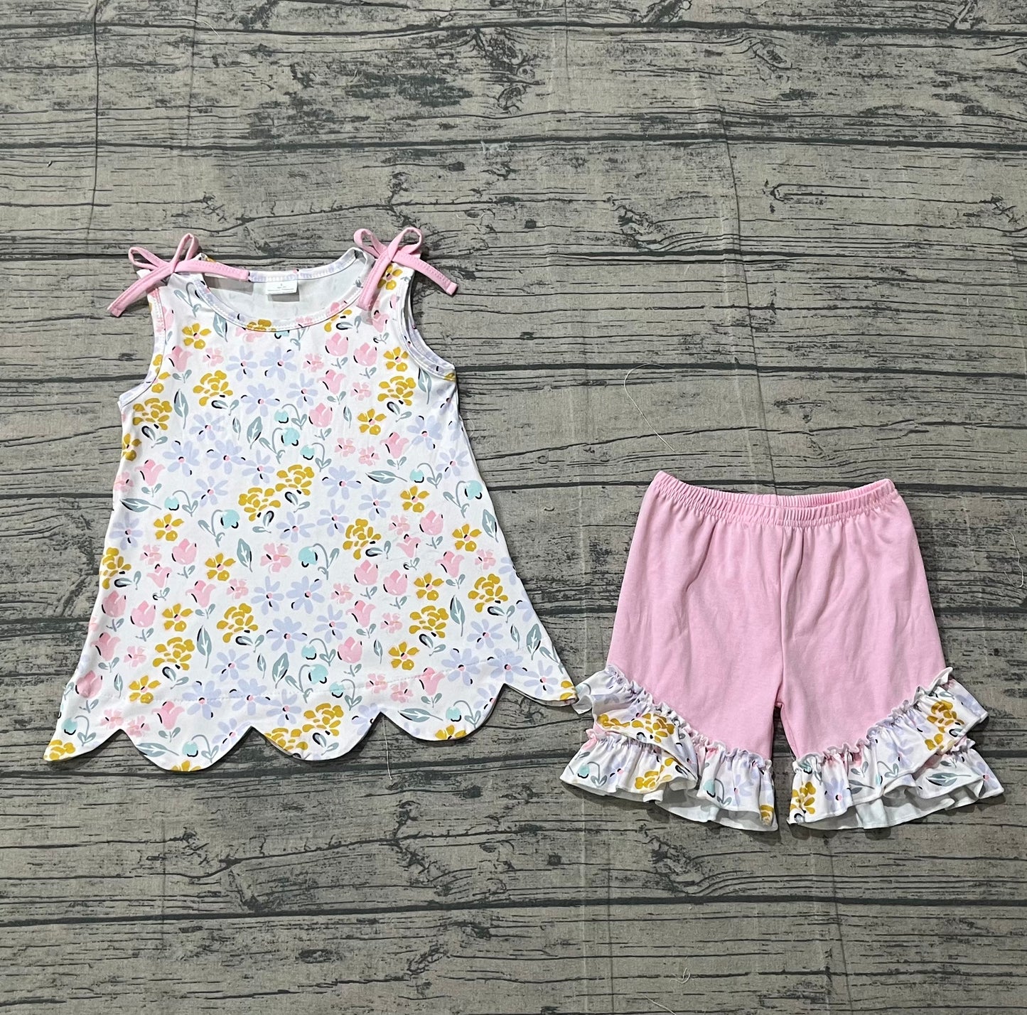 GSSO3392 Pink Blue Flowers Scallop Sleeveless Top Ruffle Shorts Girls Summer Clothes Set