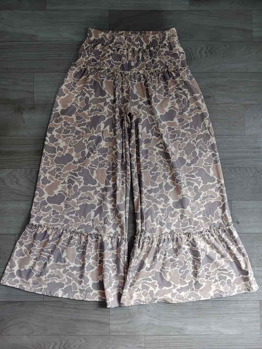 7.6 Preorder Adult Women Khaki Camo Loose Active Pants