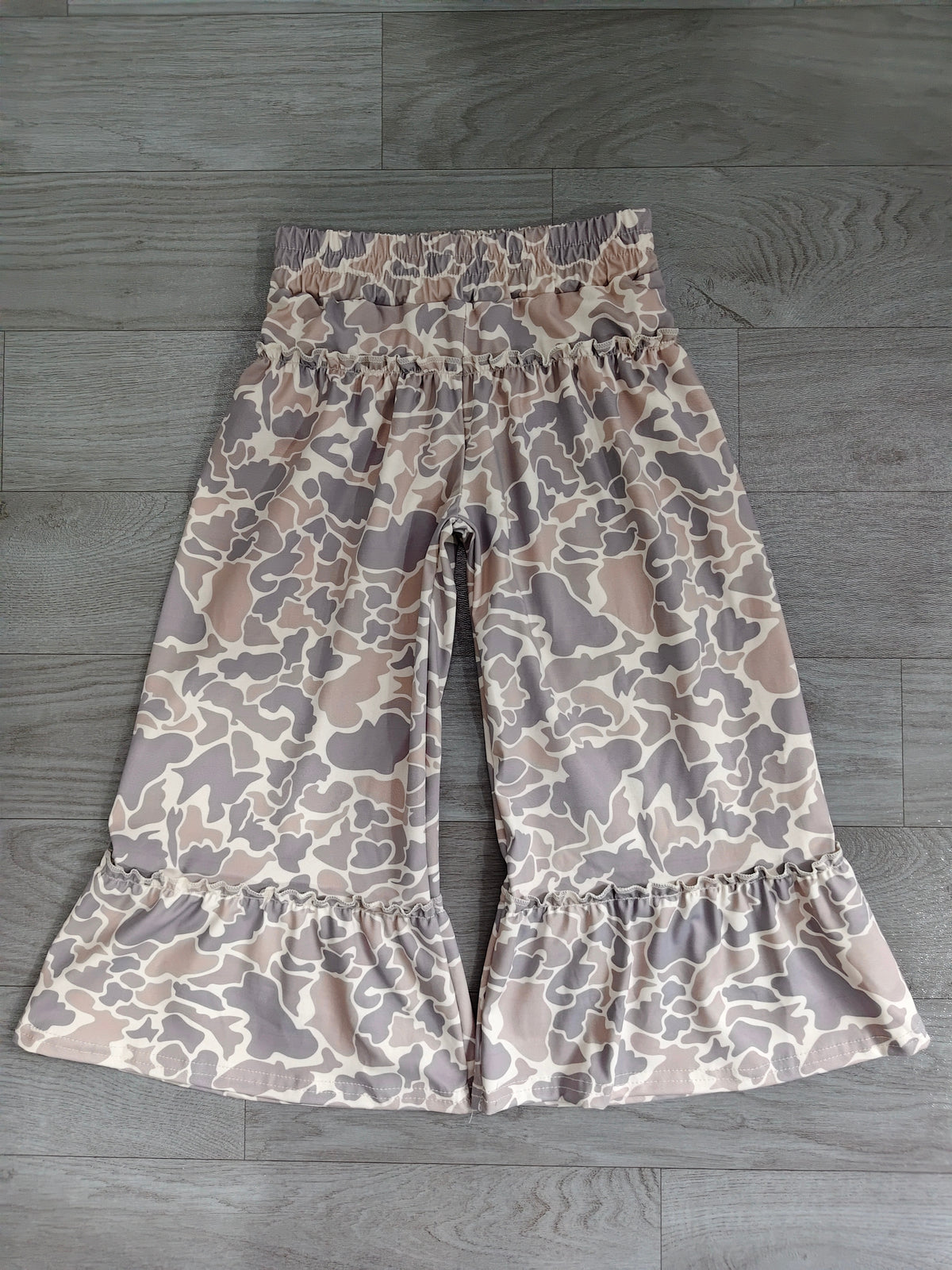 7.6 Preorder Kids Girls Khaki Camo Loose Active Pants
