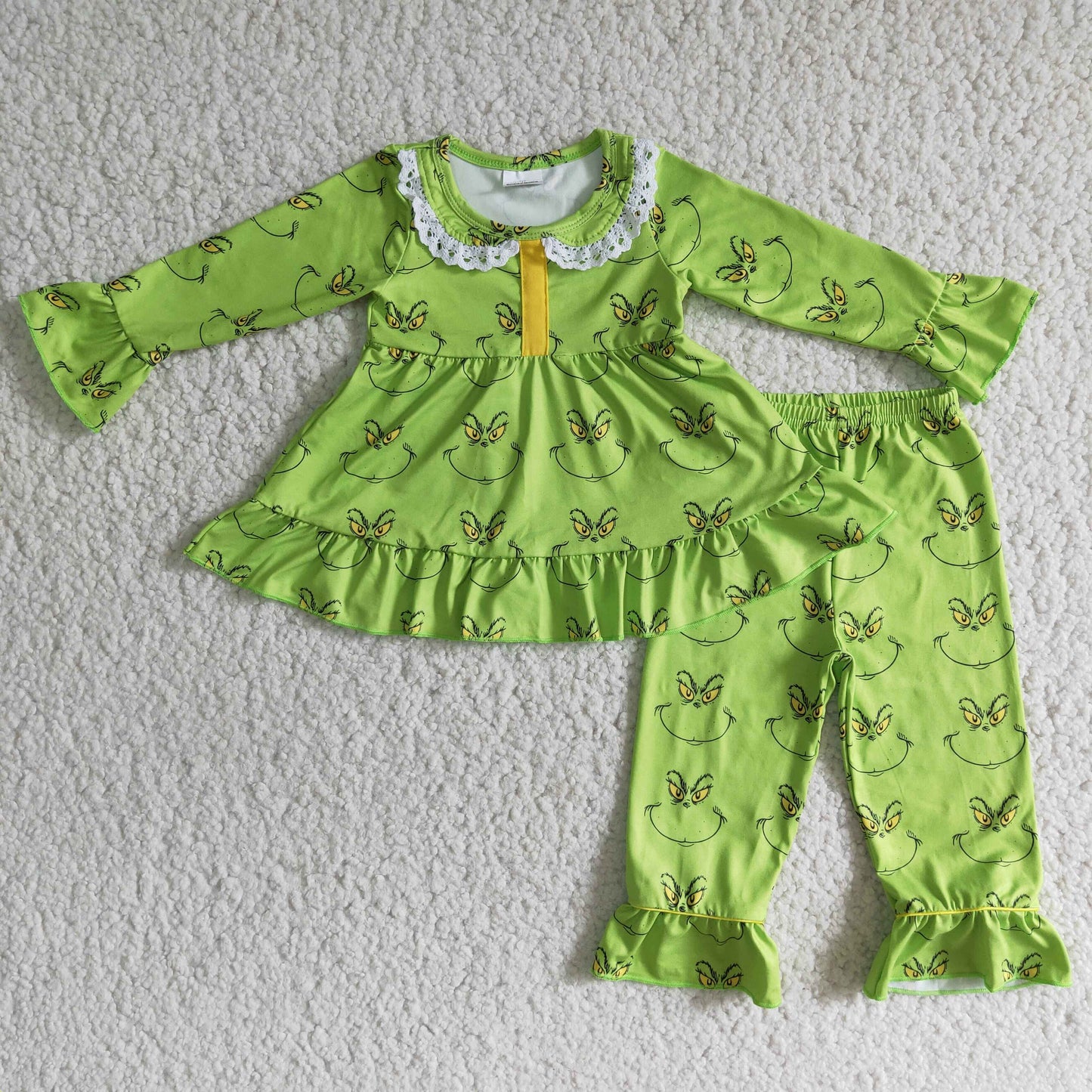 Girls long sleeve Christmas pajamas  6 A20-15