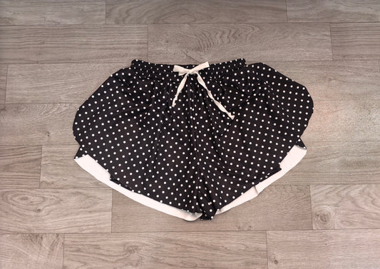 7.24 SS0975 Preorder Black Dots Print Woman Bottom Yoga Flutter Shorts