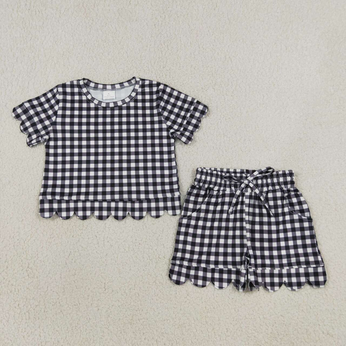 GSSO3842 Black Checkered Print Pockets Shorts Girls Summer Scallop Clothes Set